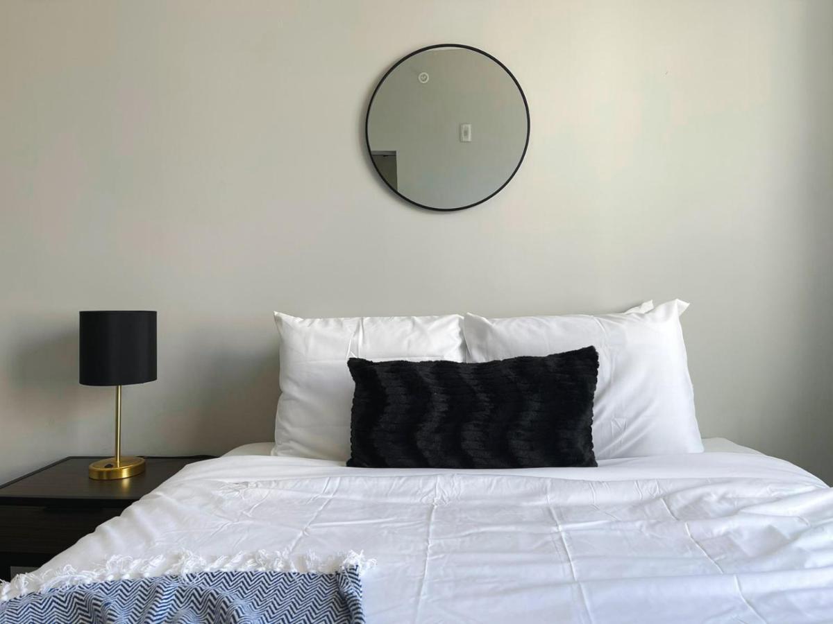 Sleepover 1Bd 1Ba Omaha Apartments ภายนอก รูปภาพ