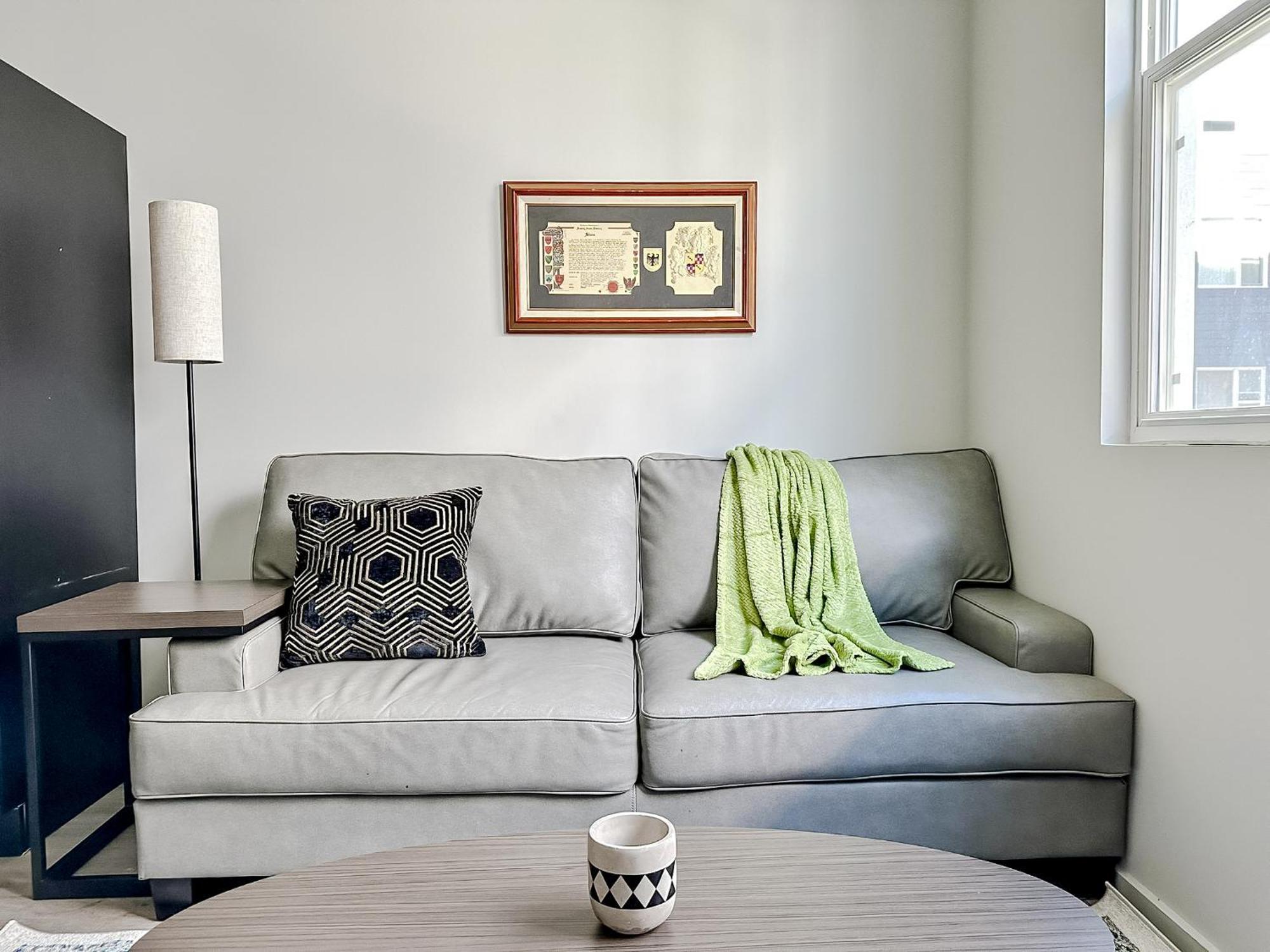 Sleepover 1Bd 1Ba Omaha Apartments ภายนอก รูปภาพ