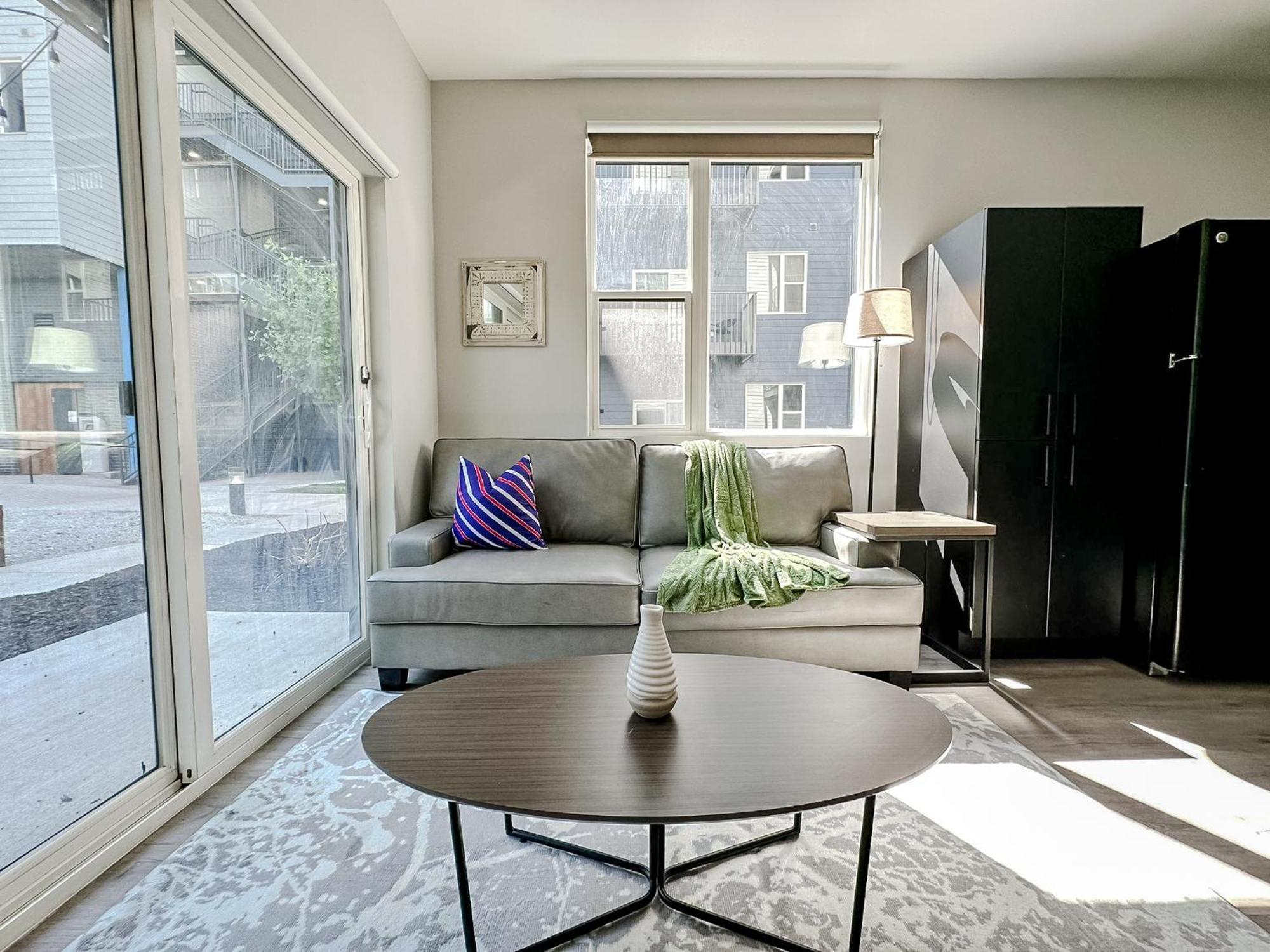 Sleepover 1Bd 1Ba Omaha Apartments ภายนอก รูปภาพ